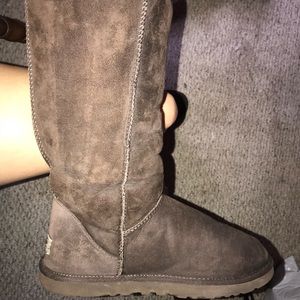 Tall brown Uggs